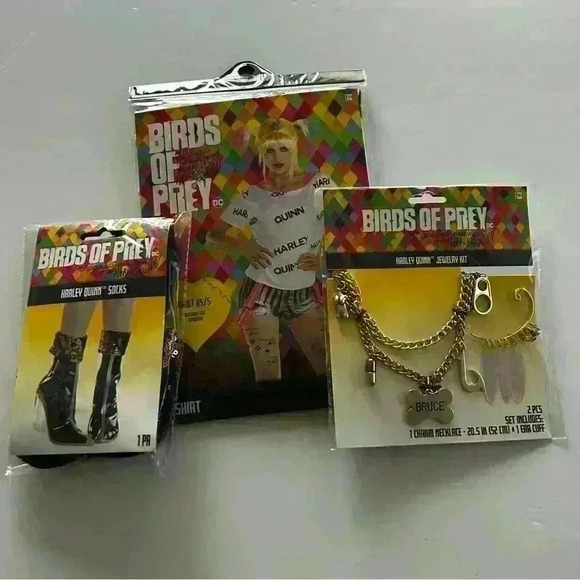 BNWT Harley Quinn  4 Piece Costume LOT Tshirt, HQ Sequin Socks AND 2-pce Jewelry - Picture 1 of 4